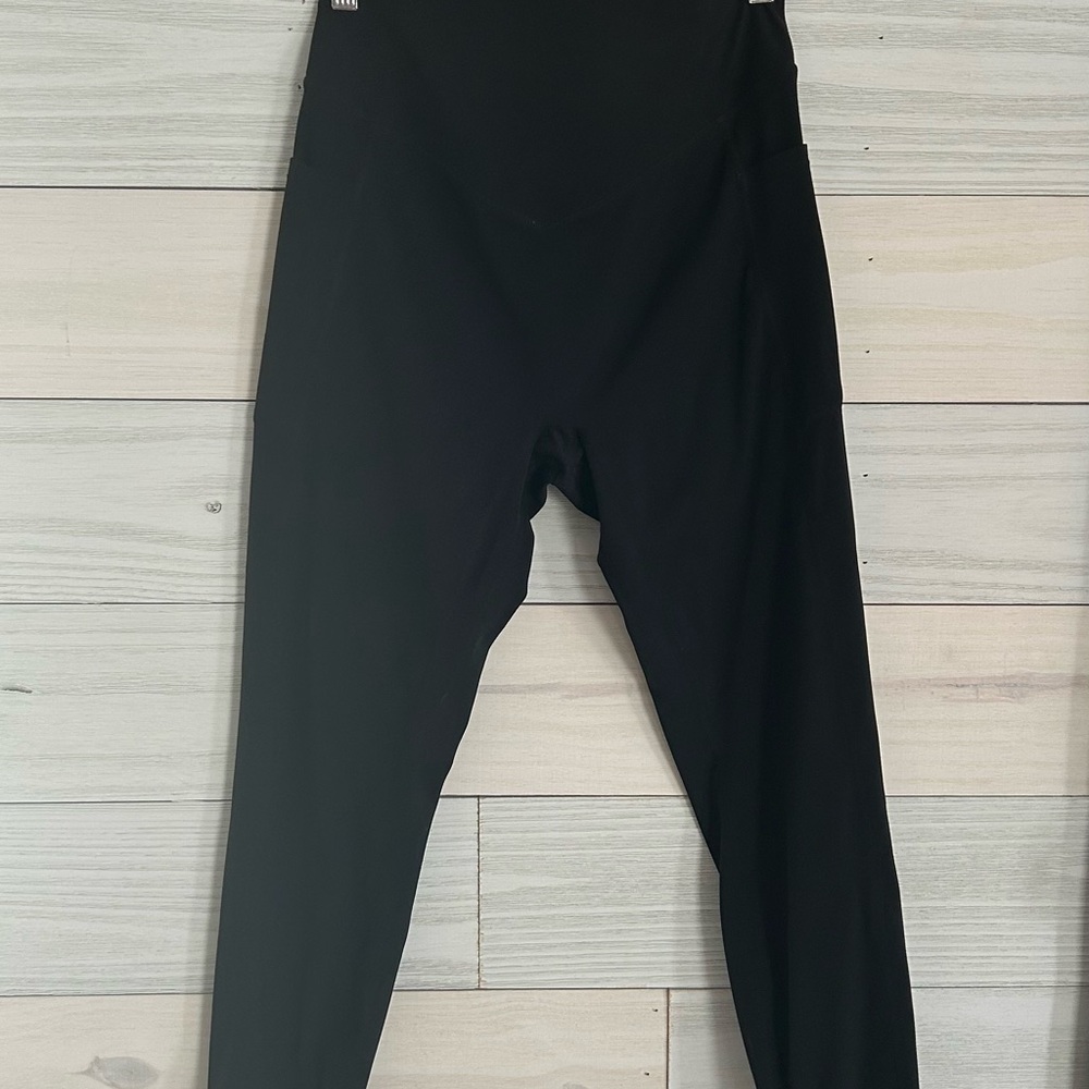 Halara Black High-Waisted Butt lifiting Leggings